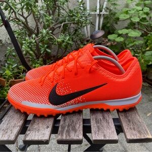 Nike Vapor 12 Pro TF Soccer Futsal Shoes Men's Size 11 Hyper Crimson AH7388-801